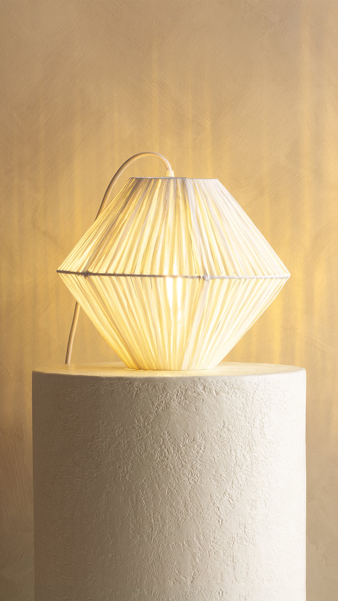 Totem 240 Lamp | Natural Raffia