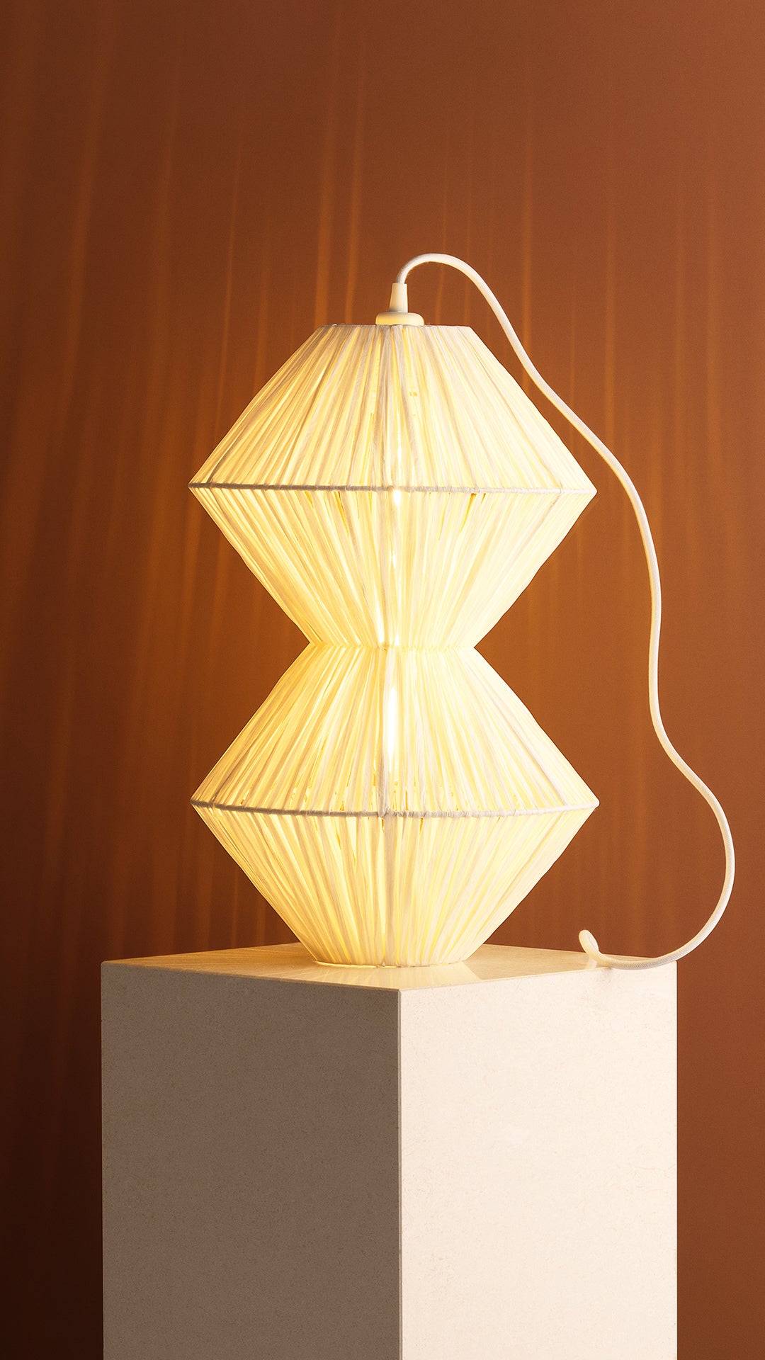 Totem 480 Lamp | Natural Raffia