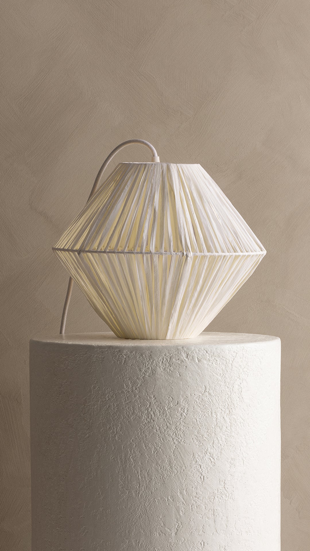 Totem 240 Lamp | Natural Raffia