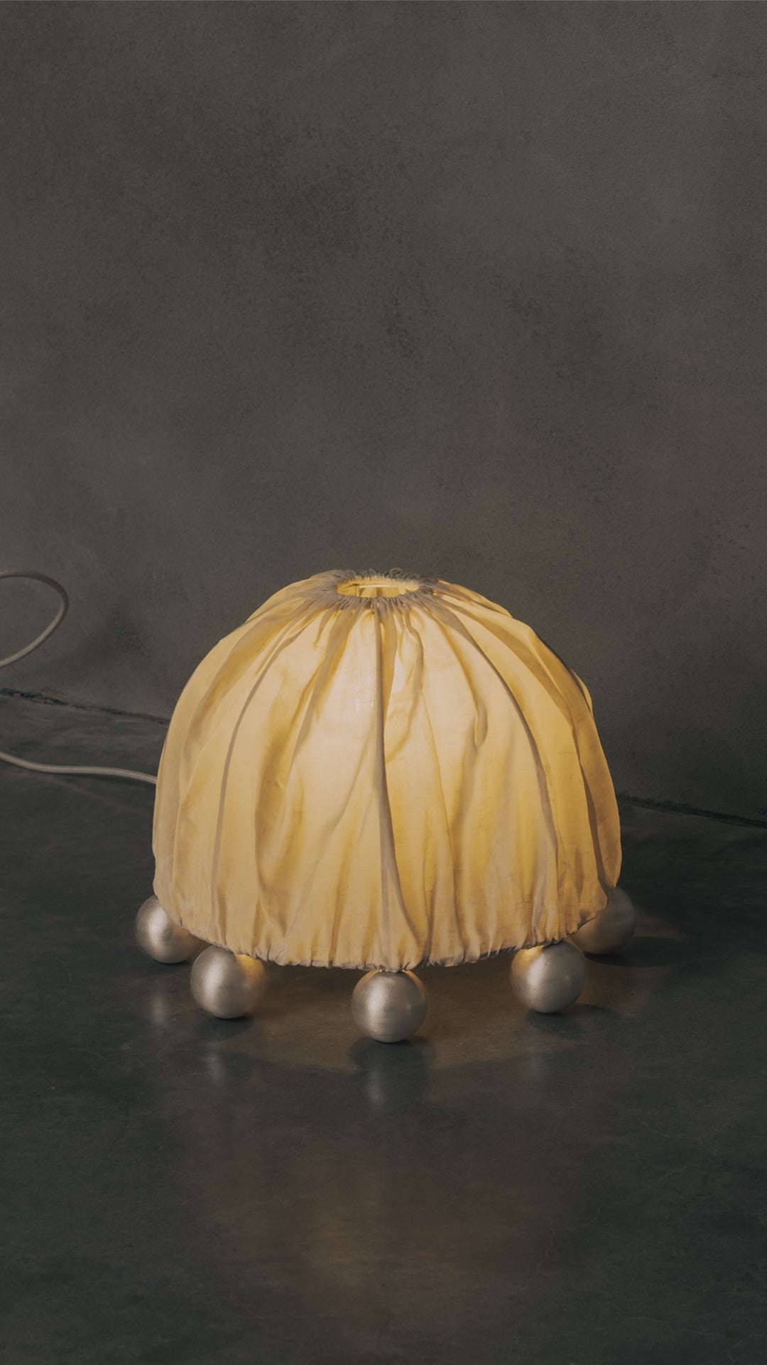 ALTER Table Lamp | Aluminium Beeswax Linen